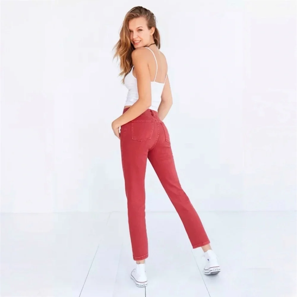 Urban Outfitters BDG Girlfriend Monochrome High-Rise Jean Women’s Size 29 - Red